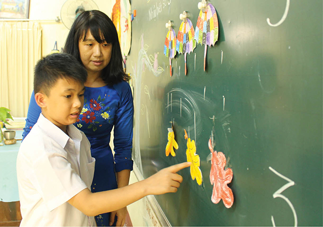 Tận tâm chăm sóc, dạy dỗ học sinh chuyên biệt