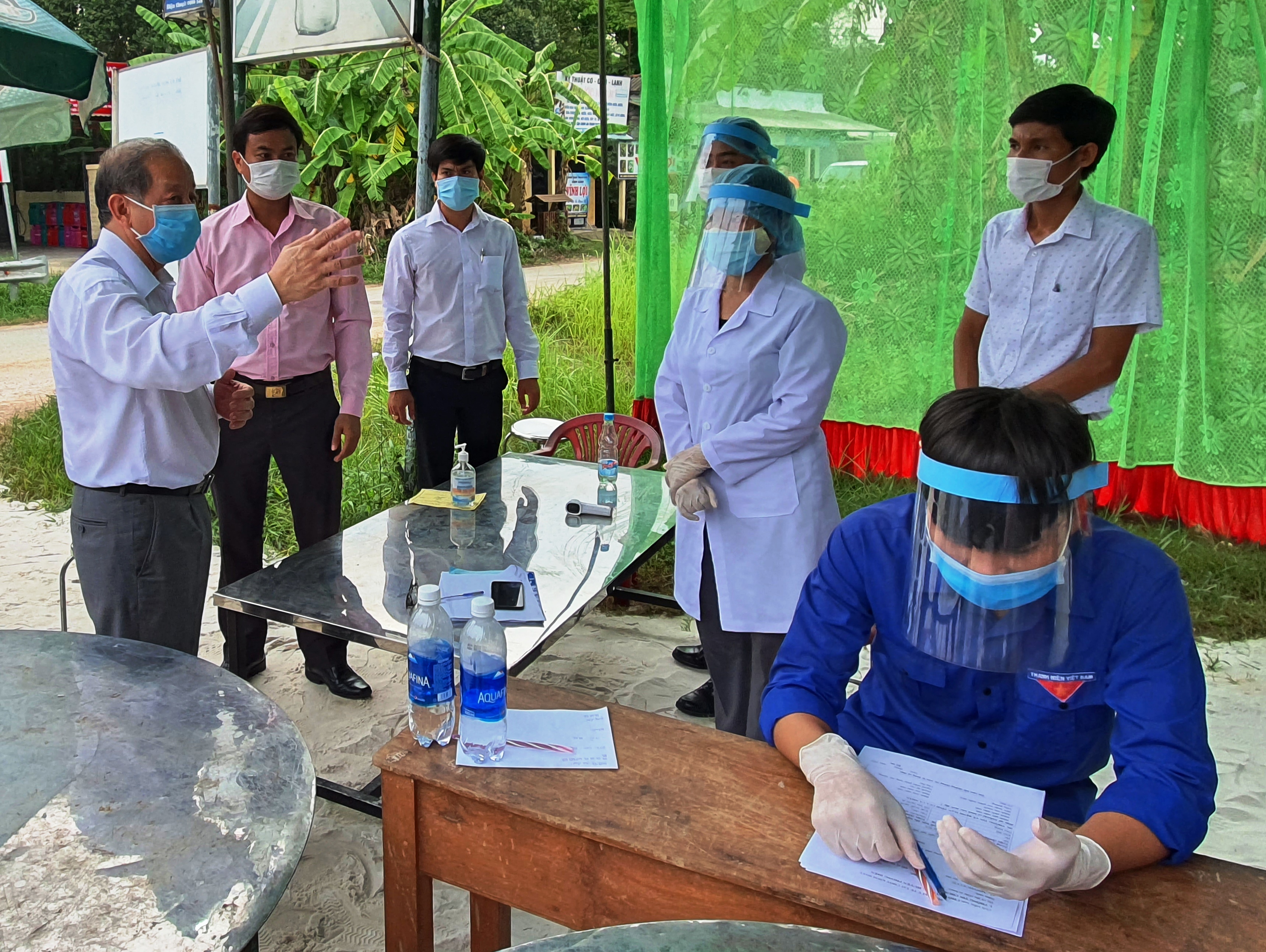 Không để người từ vùng có dịch vào nếu chưa qua kiểm tra