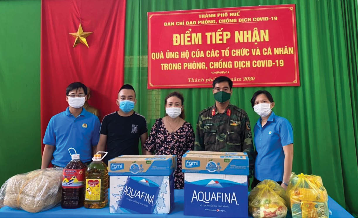 “Nồi cháo chống dịch” của chị Sinh