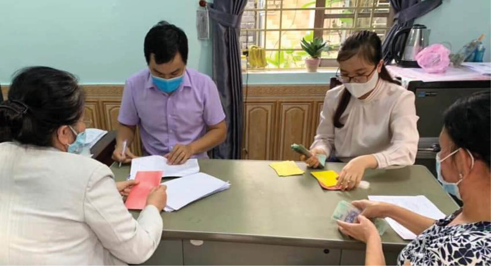 San sẻ với người dân