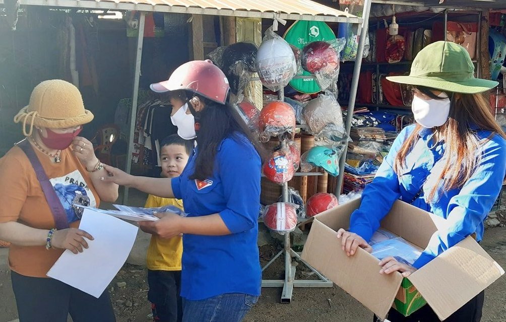 Tuyên truyền phòng, chống dịch COVID-19 cho người dân vùng cao