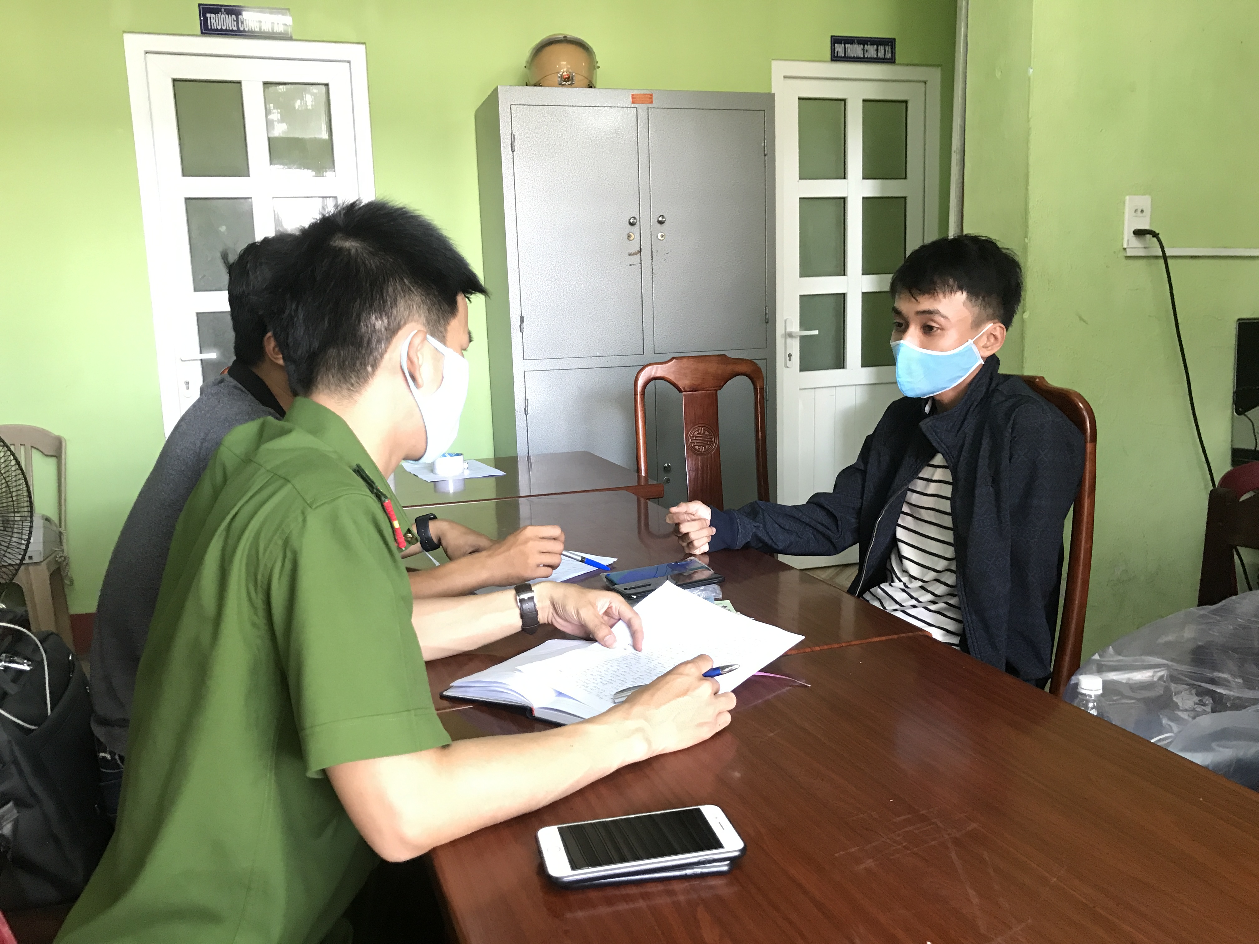 Bắt khẩn cấp đối tượng cướp giật tài sản người đi đường