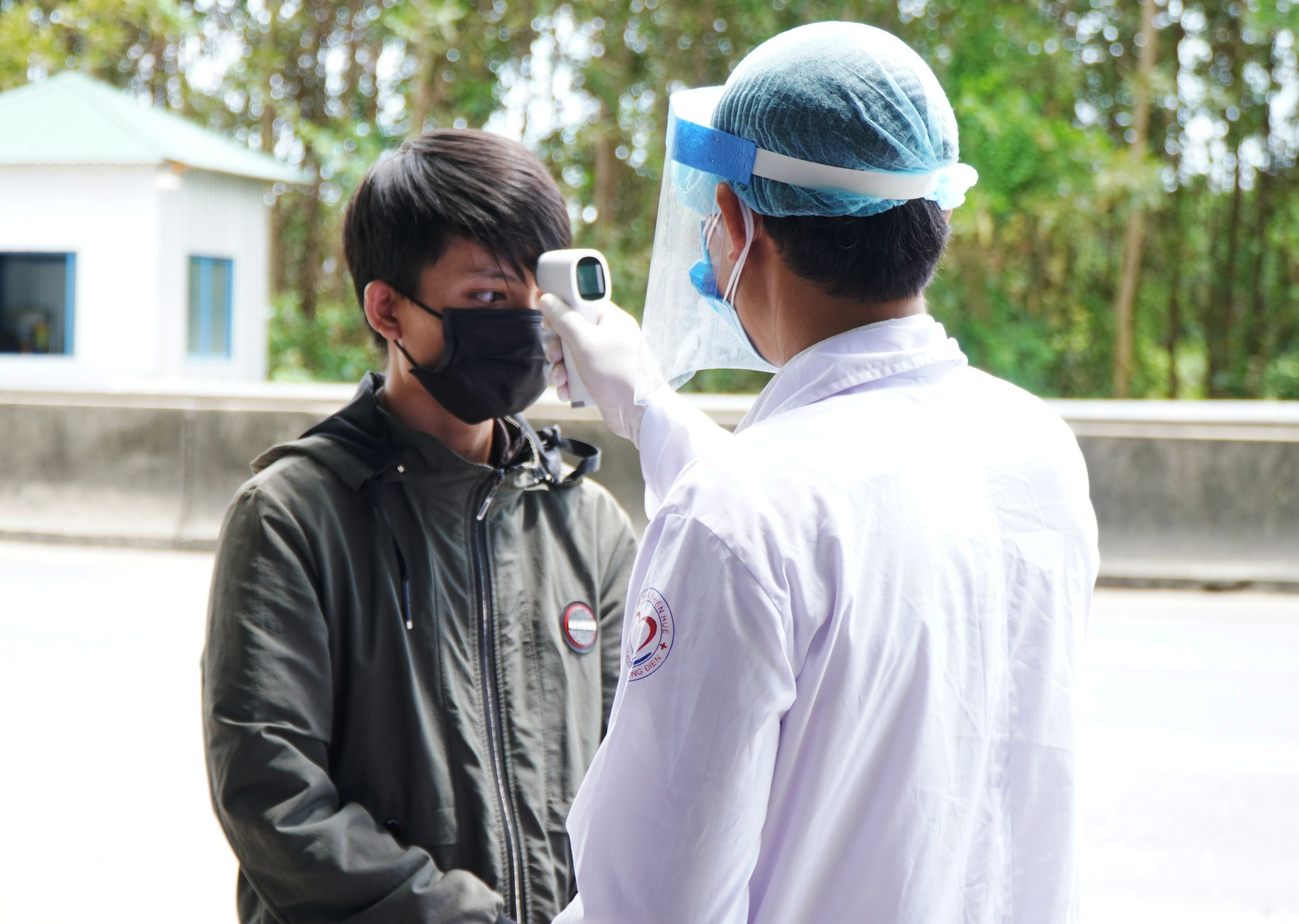 Duy trì khu vực kiểm soát công dân về từ vùng có dịch