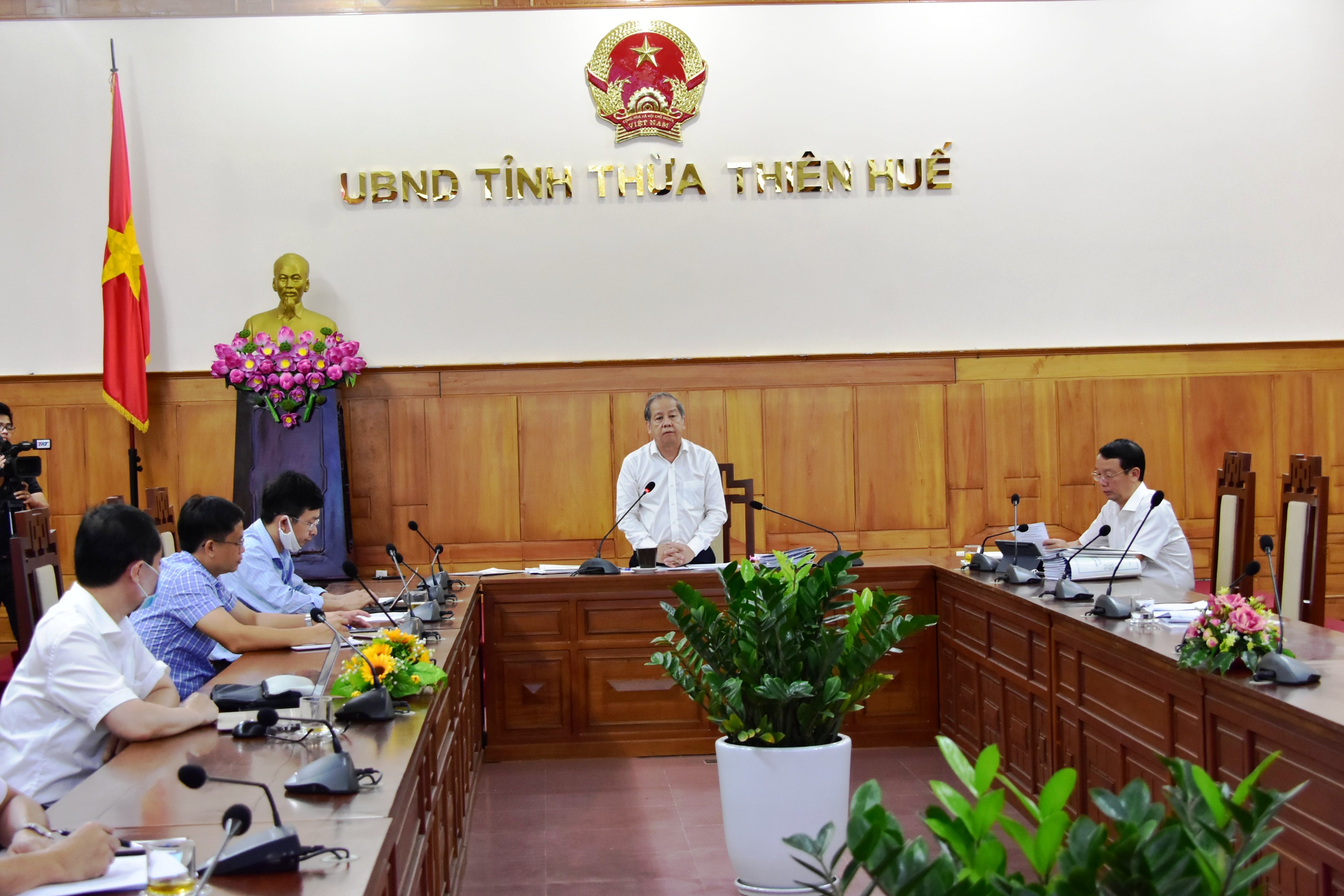 Phòng chống dịch nhưng phải tạo điều kiện thuận lợi cho người dân