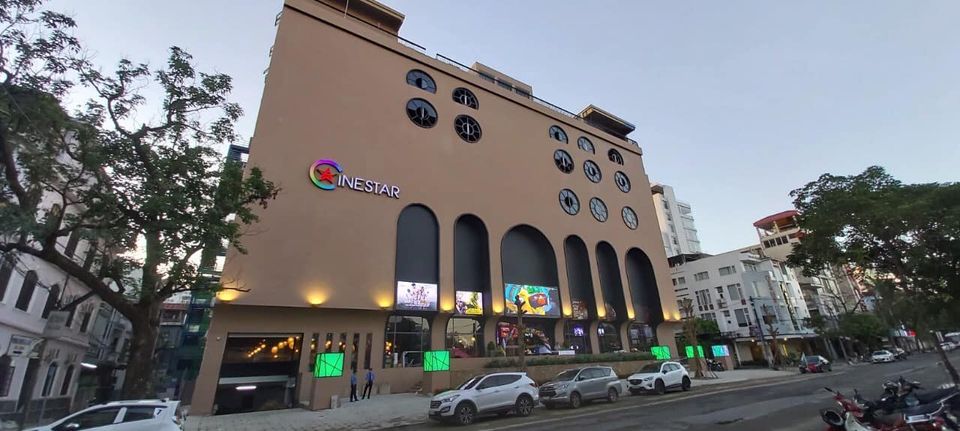 Karaoke, quán bar, rạp chiếu phim được mở cửa trở lại từ 3 9 2020