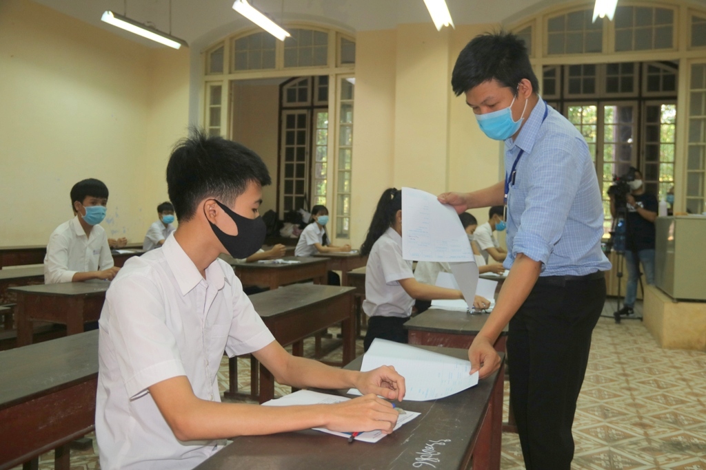 10 thí sinh bước vào kỳ thi tốt nghiệp THPT đợt 2