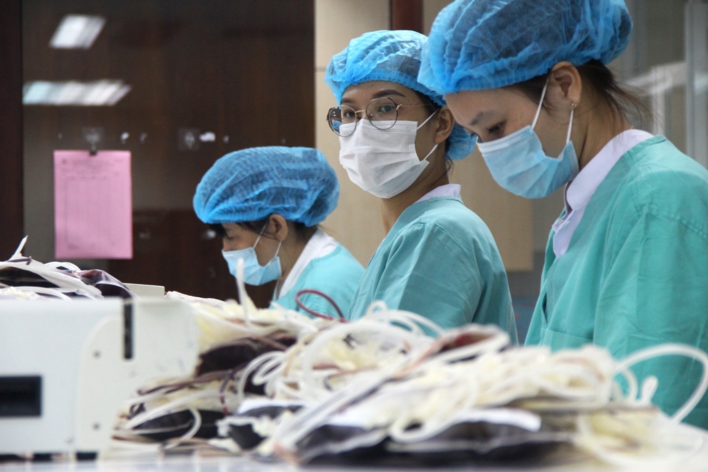 Bên trong khu vực bảo quản máu được hiến tặng