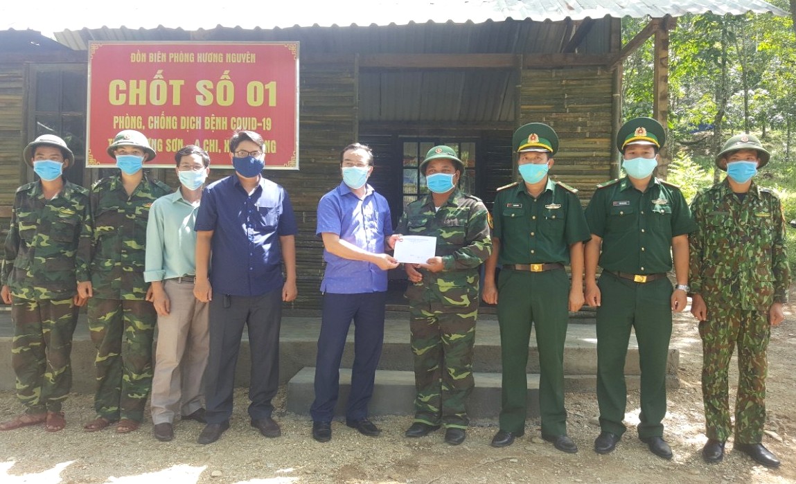 Hỗ trợ kinh phí kiên cố hóa các chốt kiểm soát phòng, chống dịch