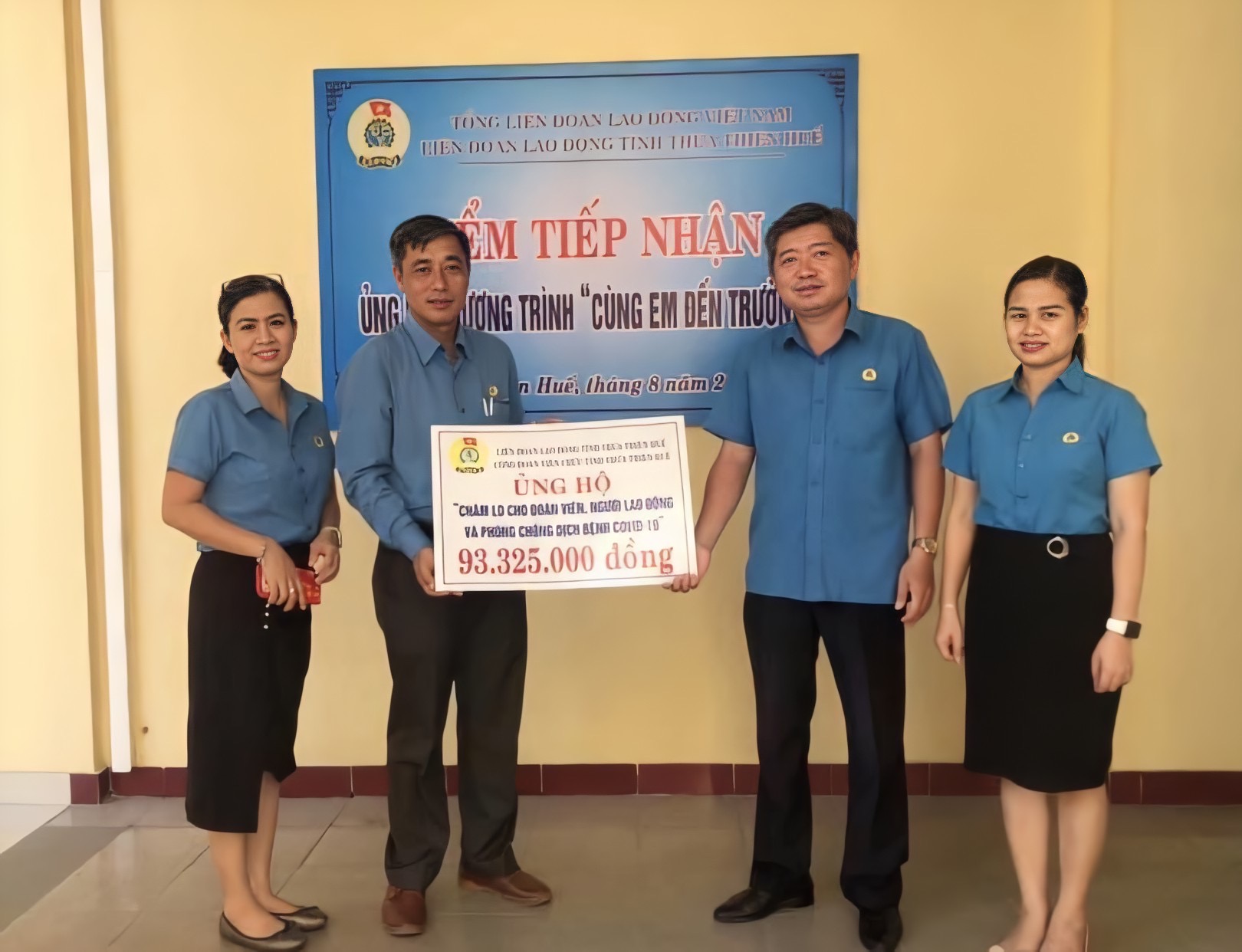 Hỗ trợ các hoàn cảnh khó khăn ảnh hưởng dịch COVID-19