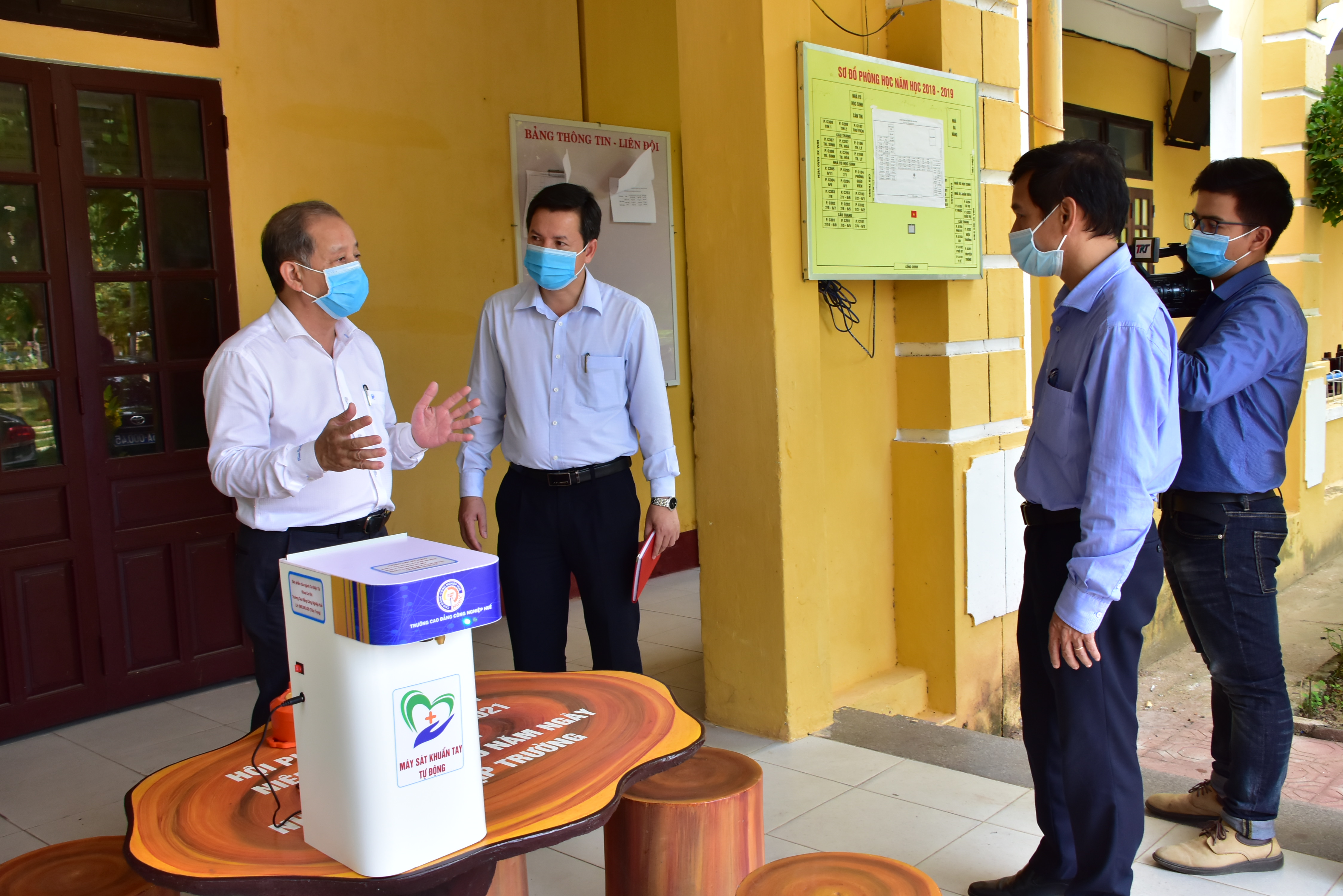 Nhiều hoạt động trở lại bình thường từ ngày 12 9