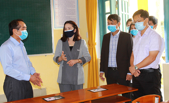 Hue remains peaceful between the two epidemic zones
