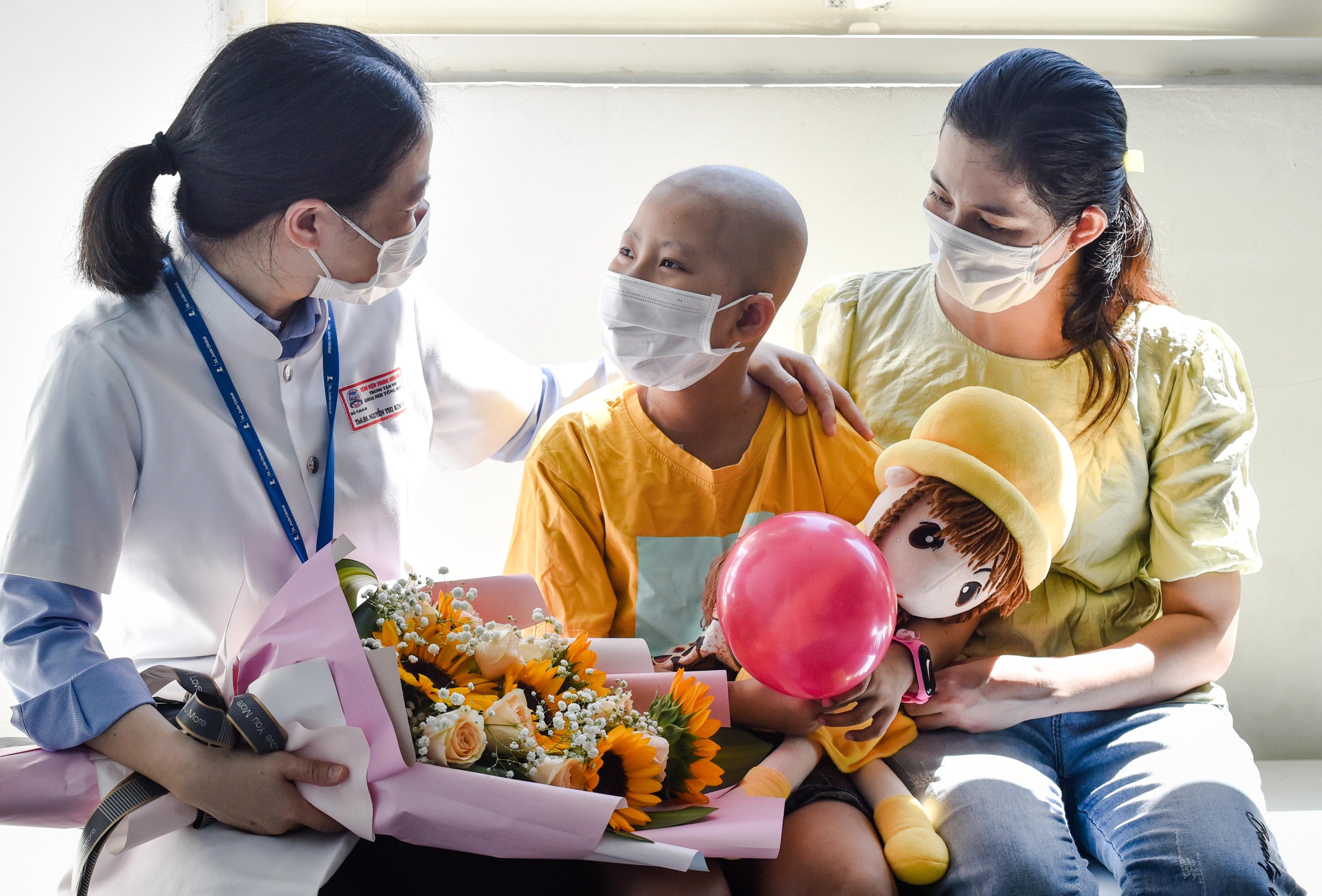 Ghép tế bào gốc tự thân cho bệnh nhi thứ 4 thành công