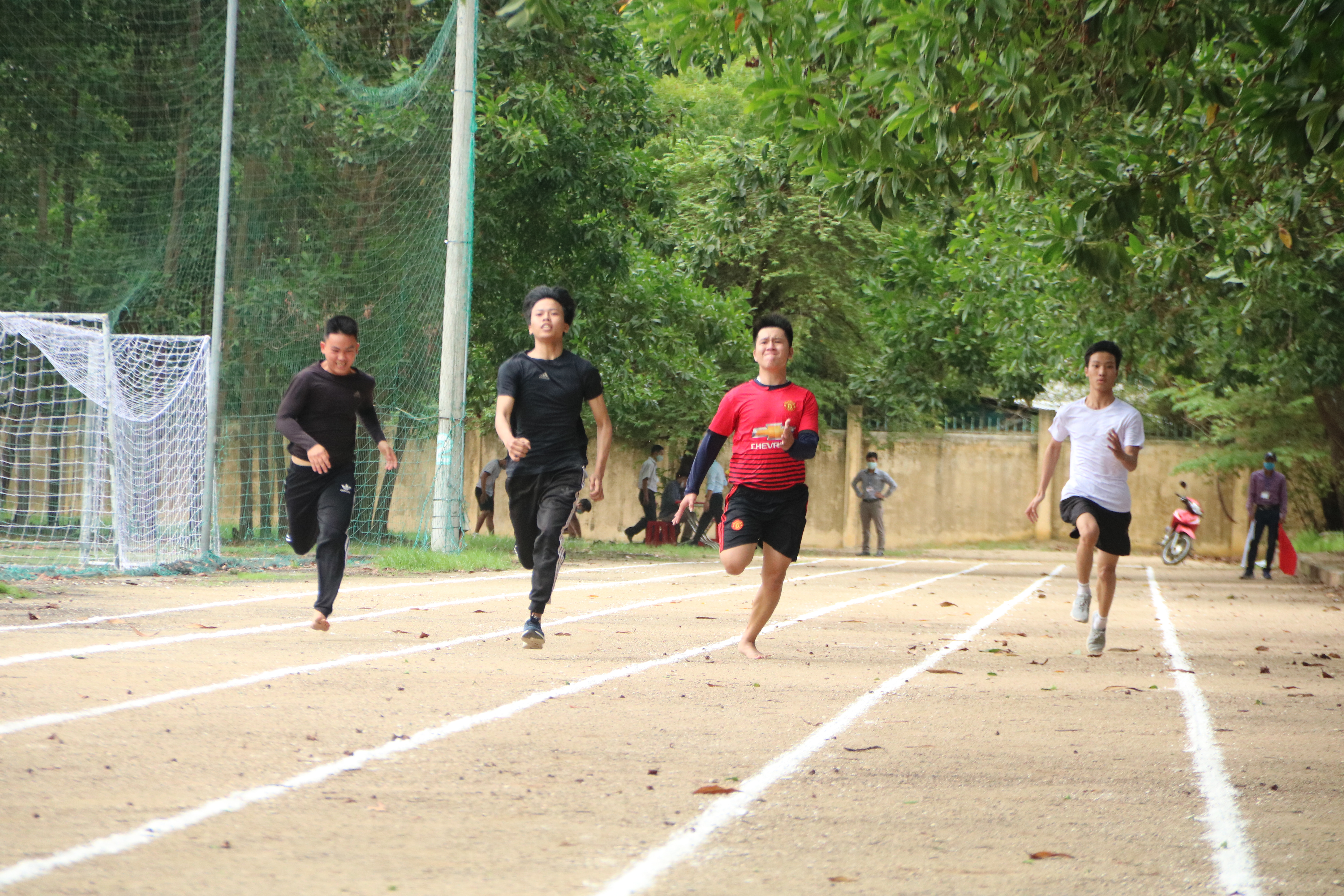 Hơn 350 thí sinh bước vào kỳ thi năng khiếu lần 2