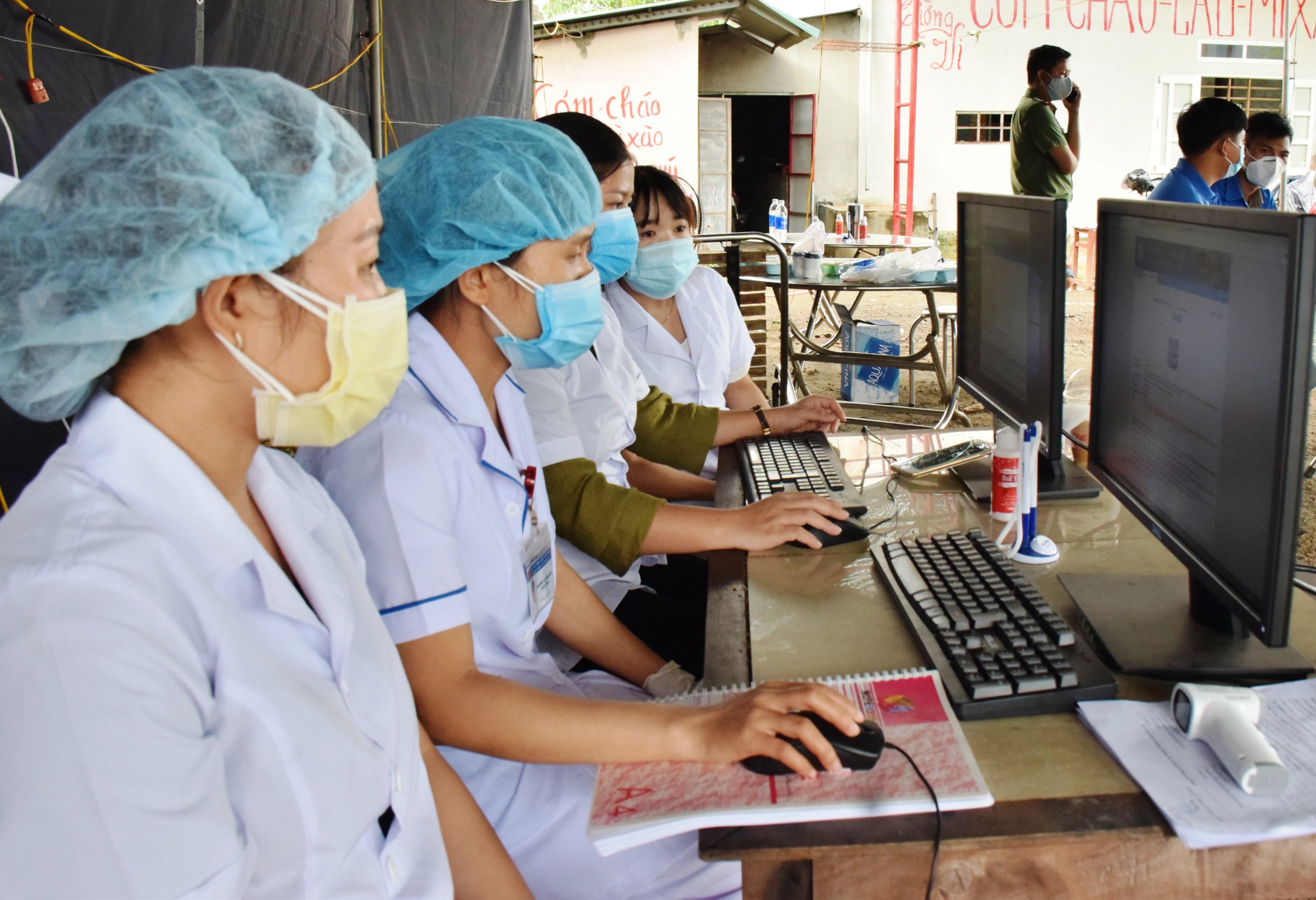 Giảm dần kiểm soát tại các chốt, tăng cường quản lý tại địa phương