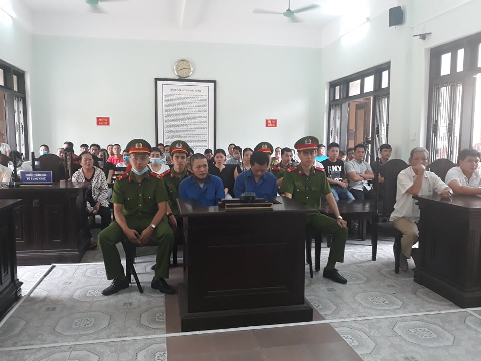 Hai anh em ruột bị phạt tổng cộng 33 năm 6 tháng tù về tội giết người