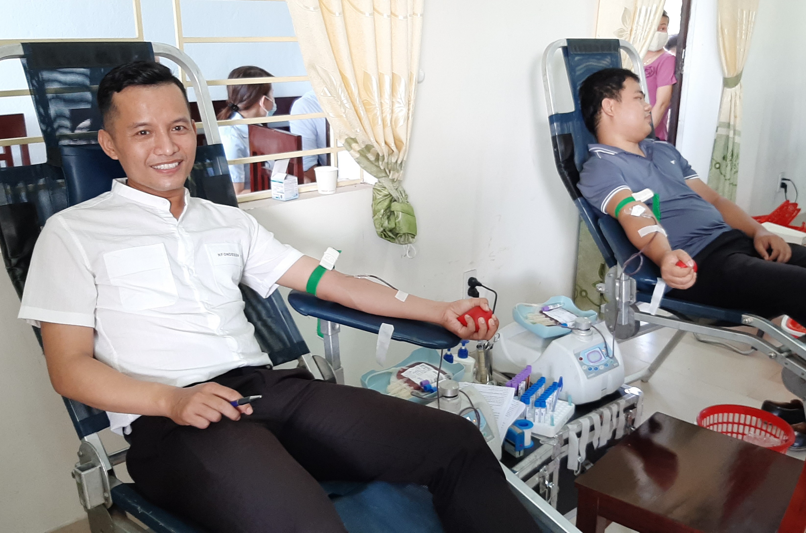 Gần 200 đoàn viên công đoàn Phú Vang tham gia hiến máu tình nguyện