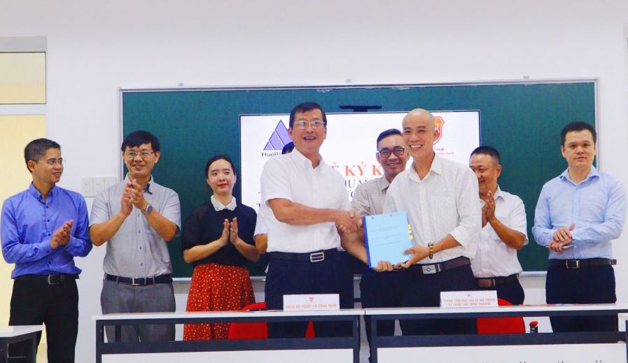 Tạo điều kiện cho sinh viên công nghệ tiếp cận với thực tiễn ngành nghề