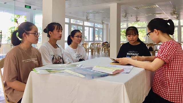 Cơ hội từ nhóm ngành sức khỏe và sư phạm