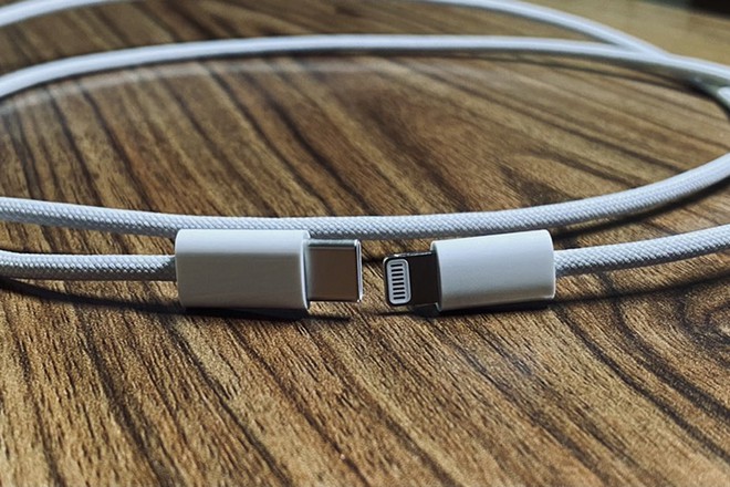 Xuất hiện hình ảnh cáp sạc USB-C to Lightning mới cho iPhone 12