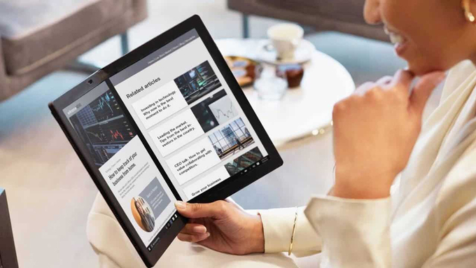 Lenovo trình làng laptop màn hình gập đầu tiên thế giới