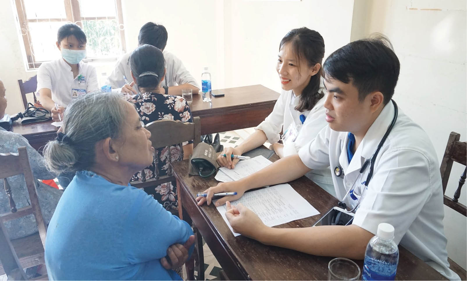 Chăm sóc, hỗ trợ người cao tuổi