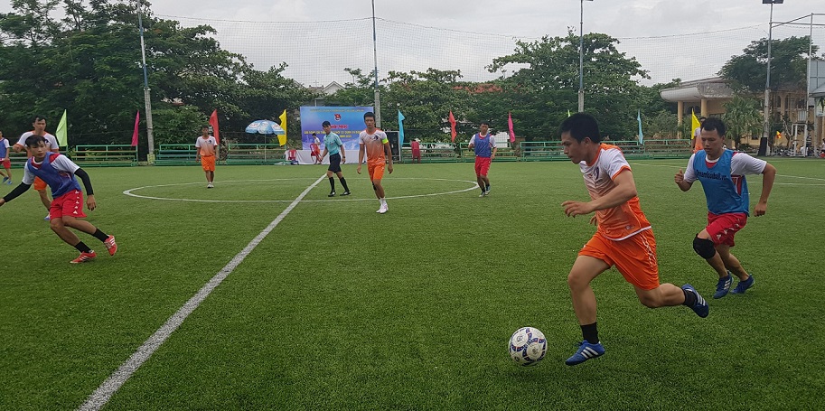 Khởi tranh giải bóng đá thanh niên Đoàn khối Cơ quan và Doanh nghiệp