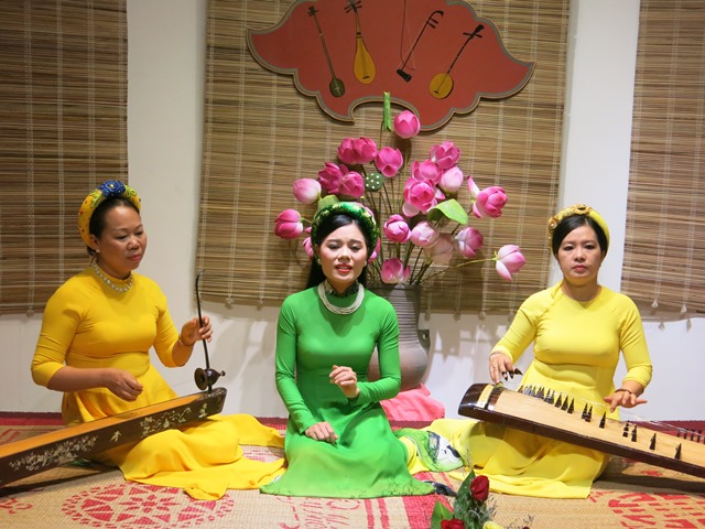 Nhận diện bản sắc văn hóa Huế để tìm hướng phát triển