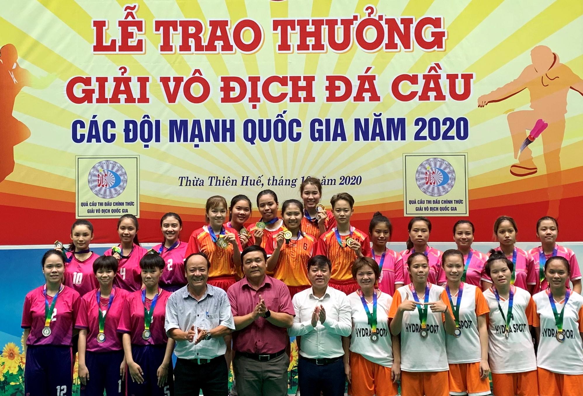 Tuyển đá cầu giành 3 huy chương tại giải vô địch các đội mạnh quốc gia