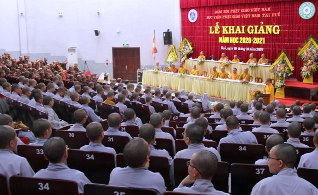 Học viện Phật giáo Việt Nam tại Huế khai giảng năm học mới