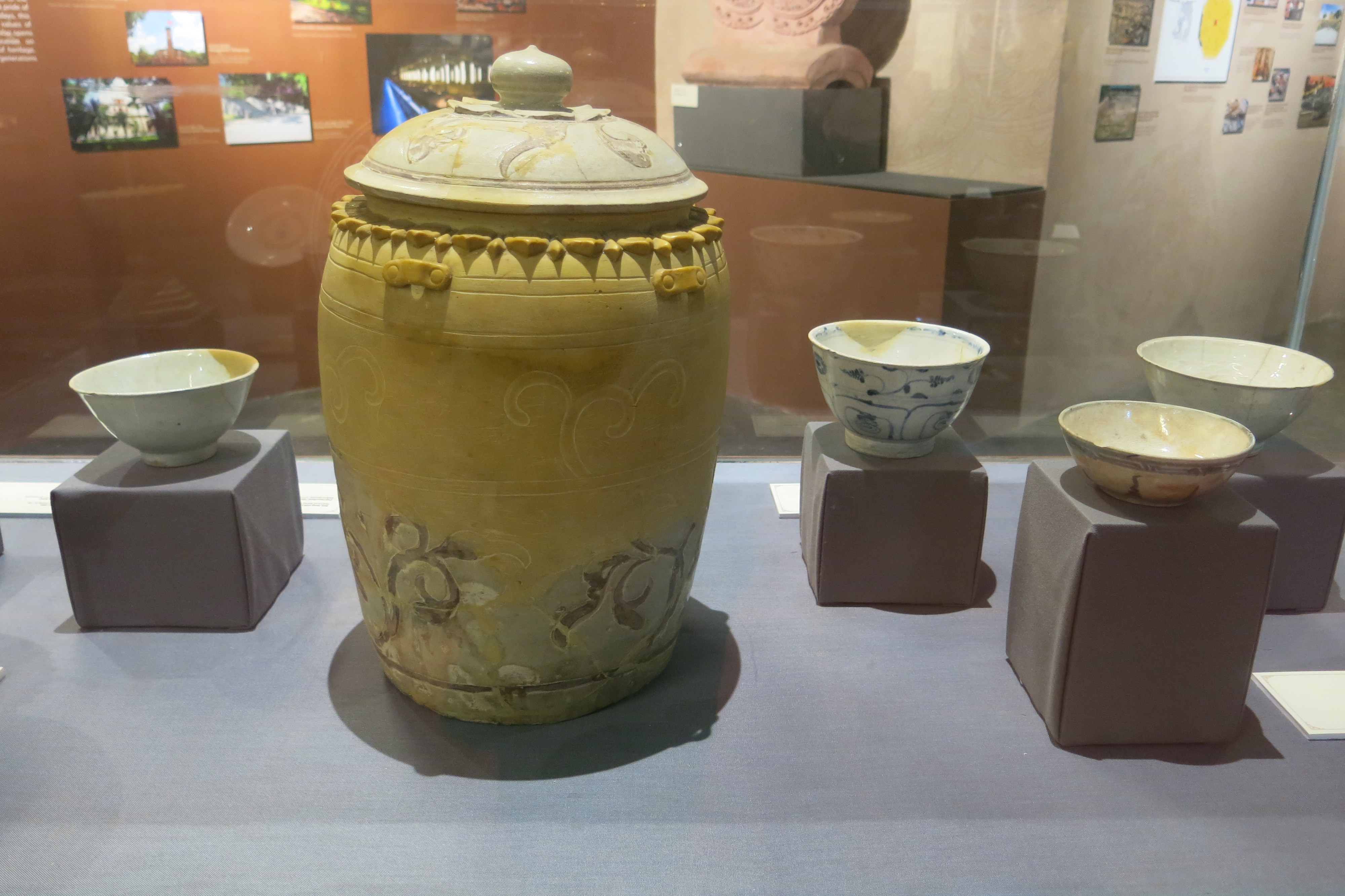 “Từ Thăng Long đến Phú Xuân, Gia Định”