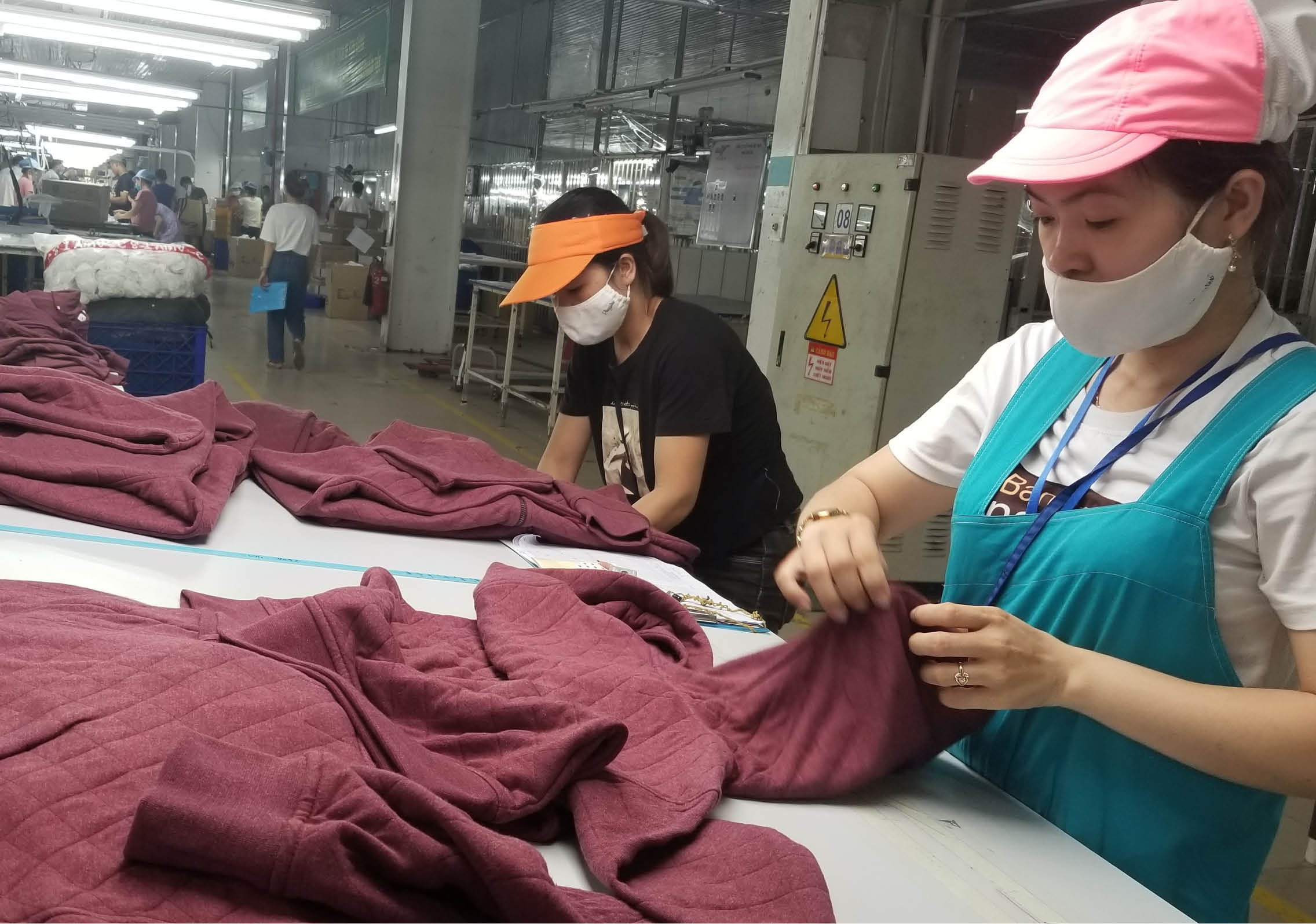 Doanh nghiệp dệt may “ngóng” đơn hàng