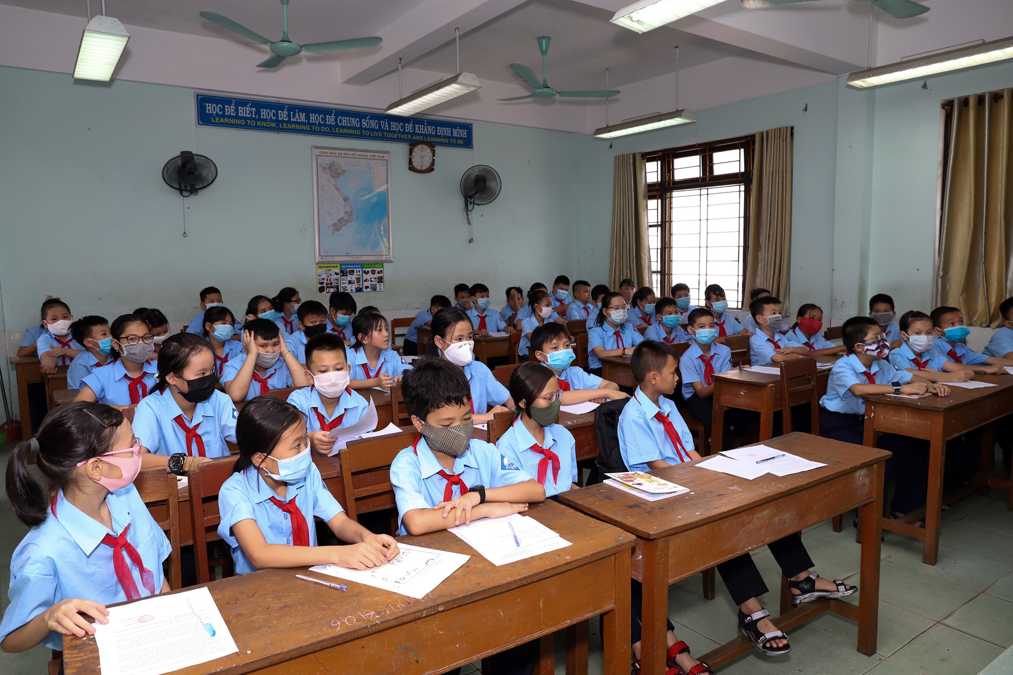 Học sinh được nghỉ học phòng tránh mưa lũ trong ngày 8 10