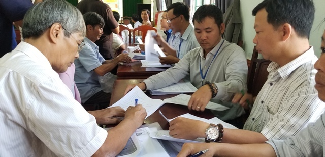 Hoàn tất công tác bốc thăm nhận đất tái định cư cho người dân khu vực Eo Bầu