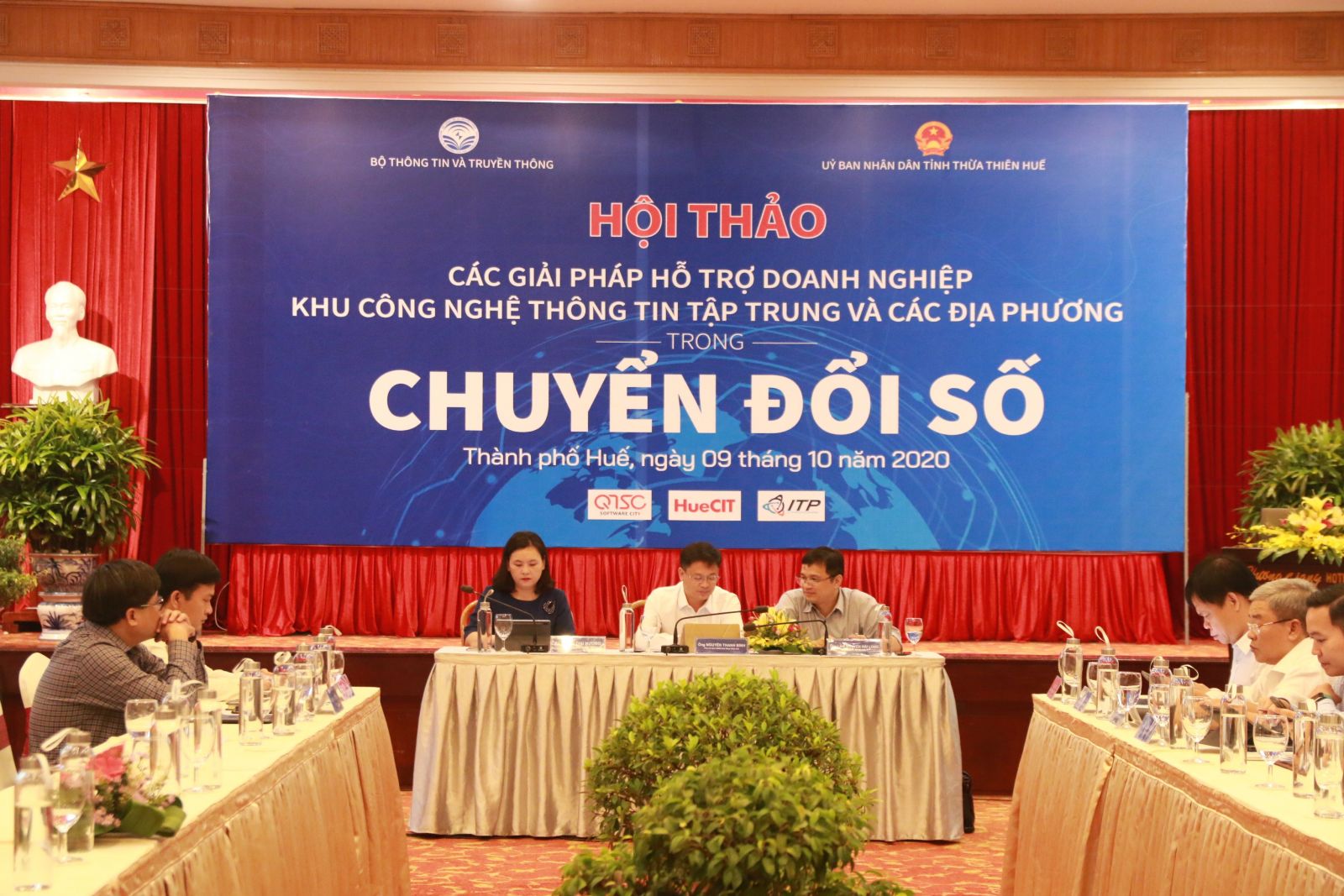 Hỗ trợ doanh nghiệp, các địa phương trong chuyển đổi số