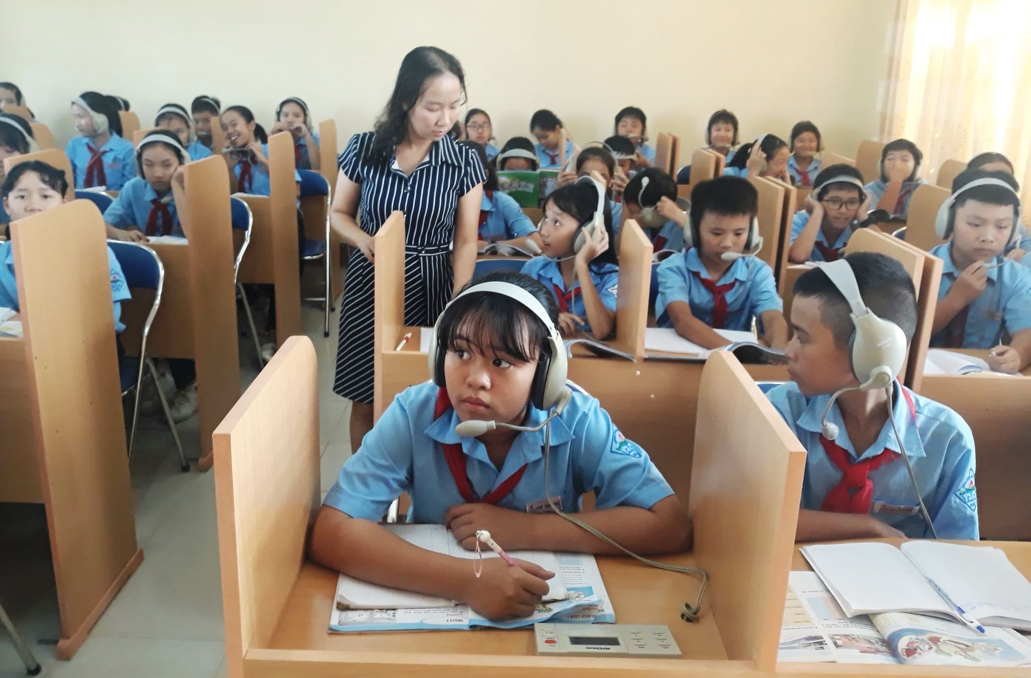 Hoc sinh nghỉ học đến hết tuần, sinh viên nghỉ học ngày 10 10