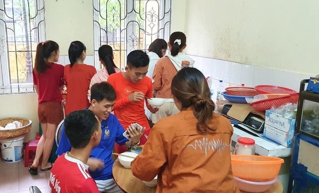 Không để sinh viên bị đói, rét do mưa lũ