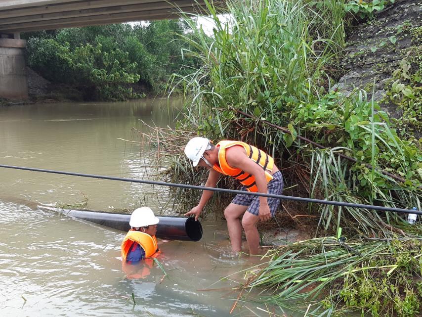 Khắc phục sự cố, duy trì cấp nước giữa mưa lũ