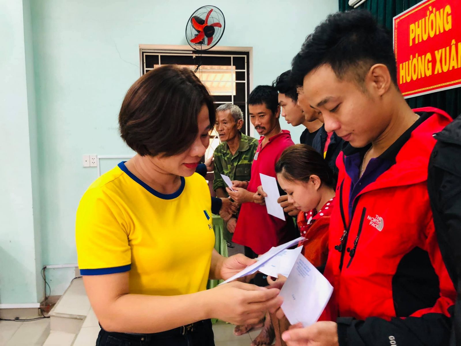 Hương Trà Vừa khắc phục vừa chống lũ