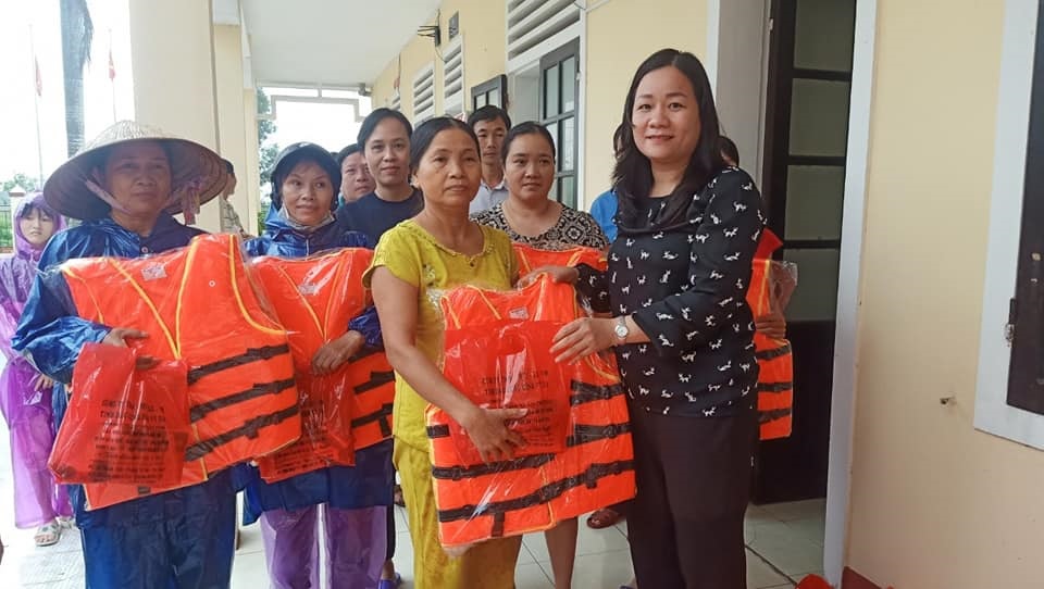 Hơn 178 triệu đồng trao tặng cho hội viên, phụ nữ khó khăn