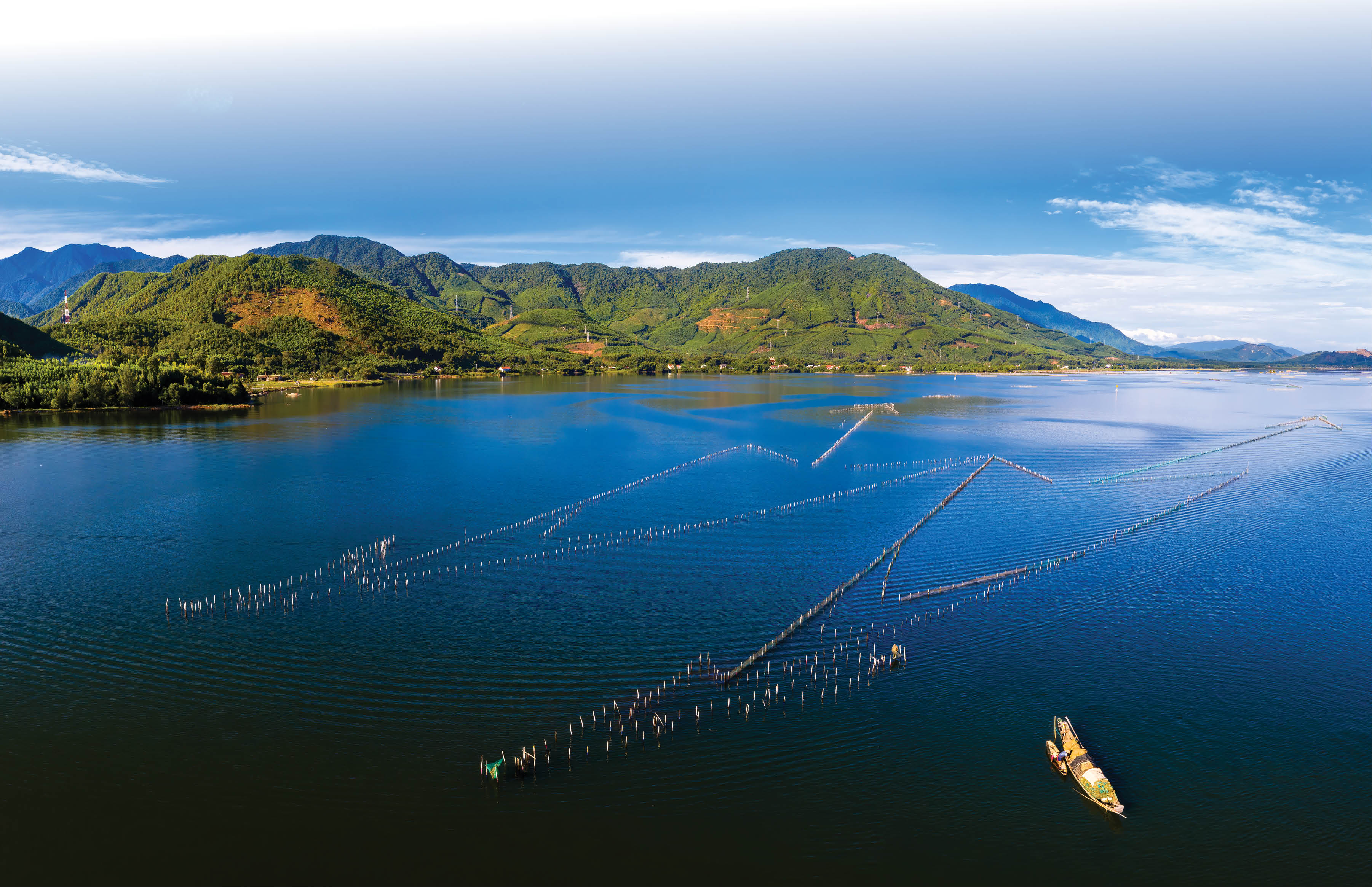 Vùng đầm phá xa mà gần