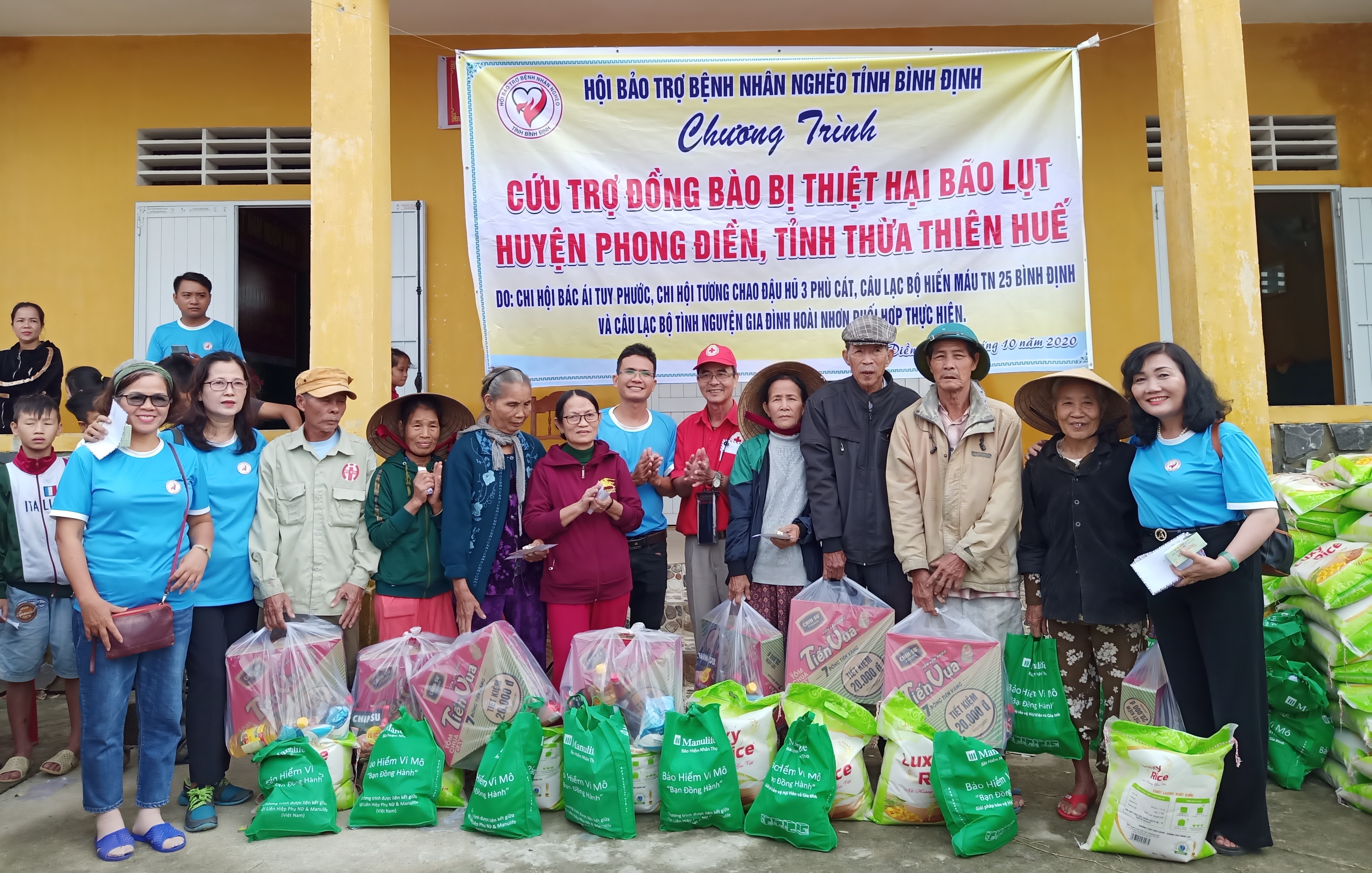 Hàng ngàn suất quà hỗ trợ người dân bị ảnh hưởng bởi mưa bão