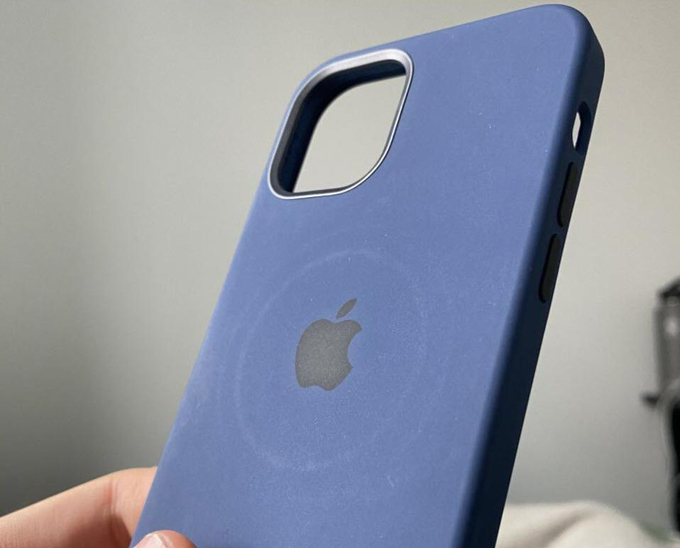 Nhược điểm của sạc MagSafe trên iPhone 12