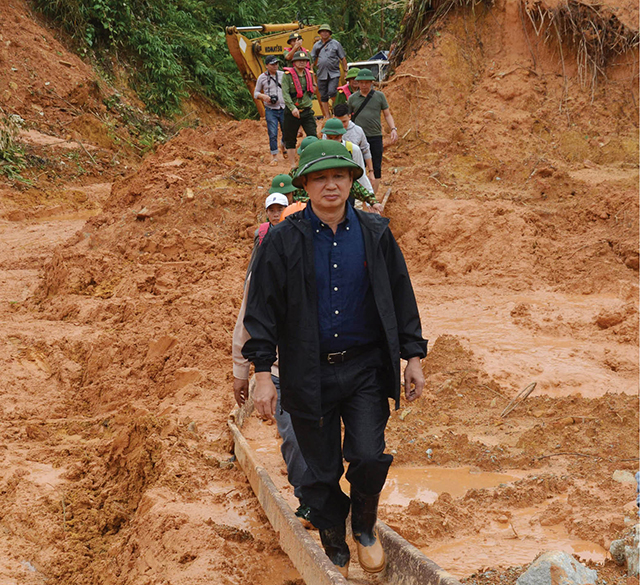 Nặng lòng với Rào Trăng