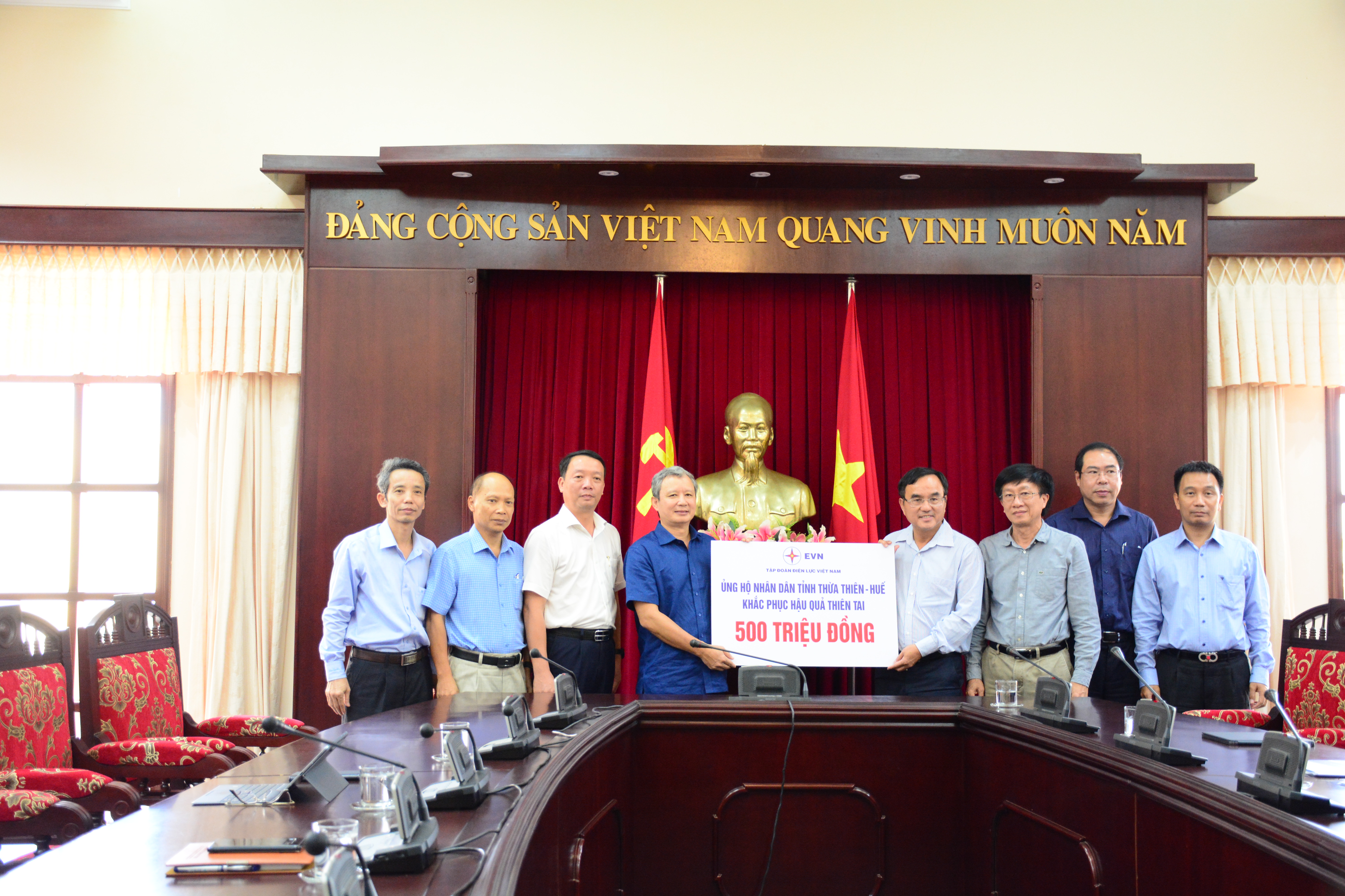 Bí thư Tỉnh ủy - Lê Trường Lưu, tiếp và làm việc với Tập đoàn Điện lực Việt Nam