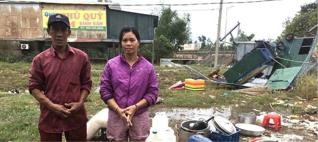 Bệnh nặng, nhà bão cuốn bay, anh Phúc không biết xoay sở thế nào