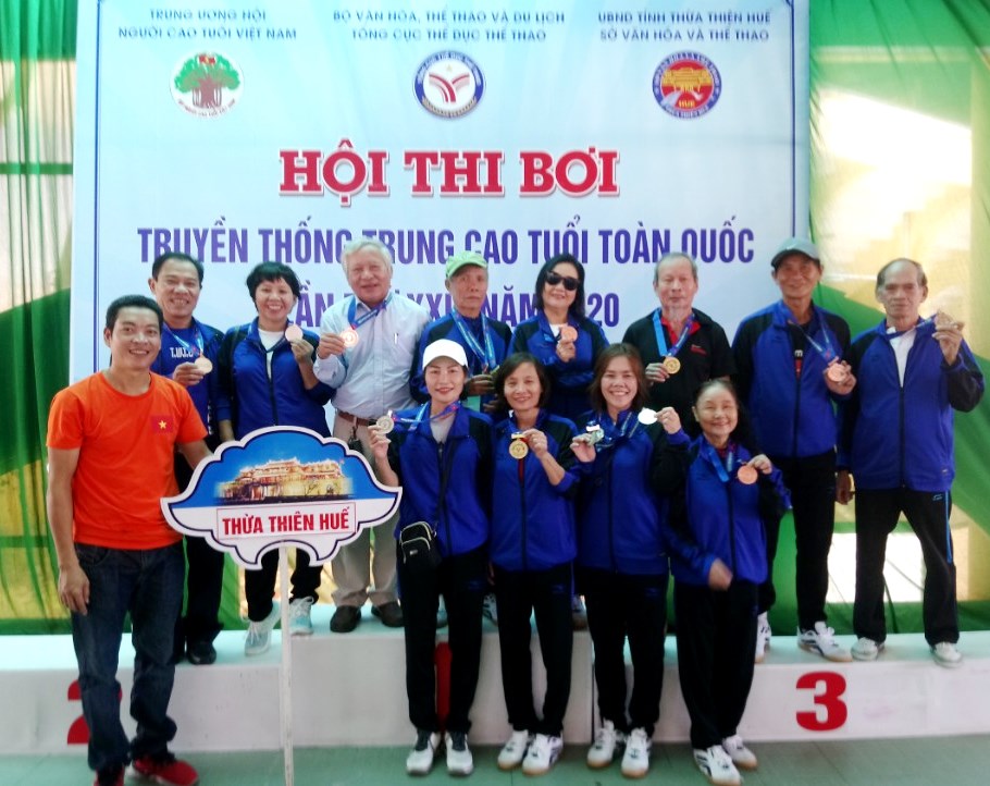 Bế mạc Hội thi bơi truyền thống trung, cao tuổi toàn quốc 2020