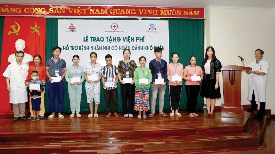 Mitsubishi Việt Nam hỗ trợ viện phí cho bệnh nhi khó khăn