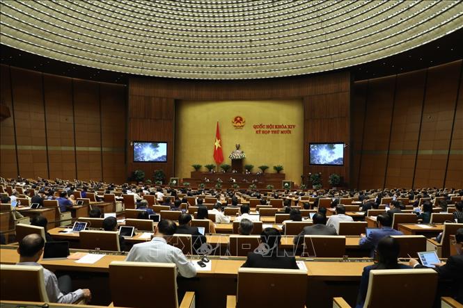 Kỳ họp thứ 10, Quốc hội khóa XIV Thảo luận, đề xuất giải pháp phát triển bền vững