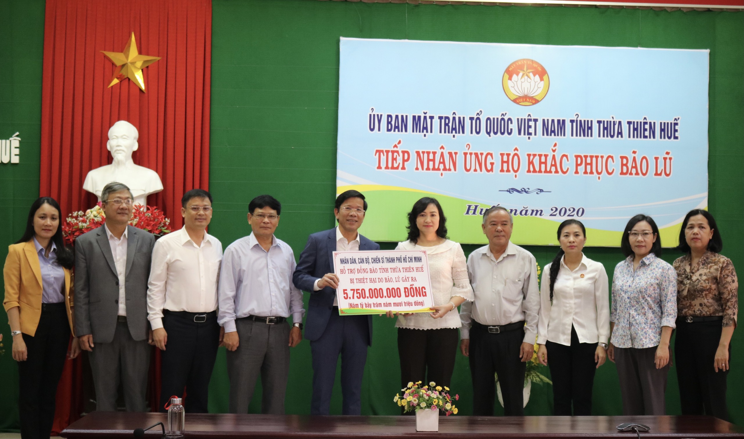 TP Hồ Chí Minh hỗ trợ Thừa Thiên Huế hơn 5,7 tỷ đồng khắc phục hậu quả bão lụt