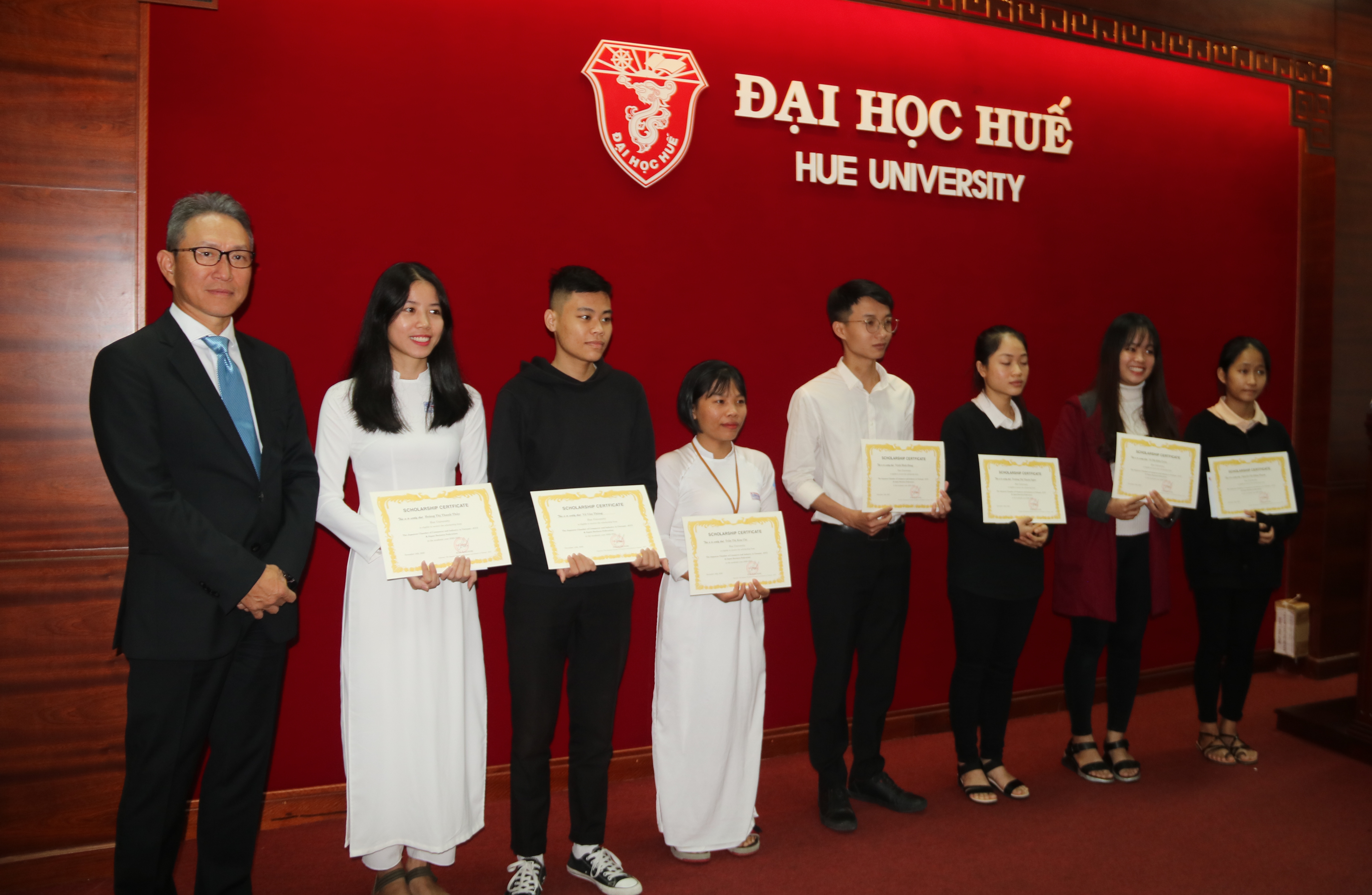 Trao 20 suất học bổng Keidanren và JCCI cho sinh viên ĐH Huế